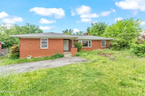103 Aurora Ln, Knoxville, TN 37912
