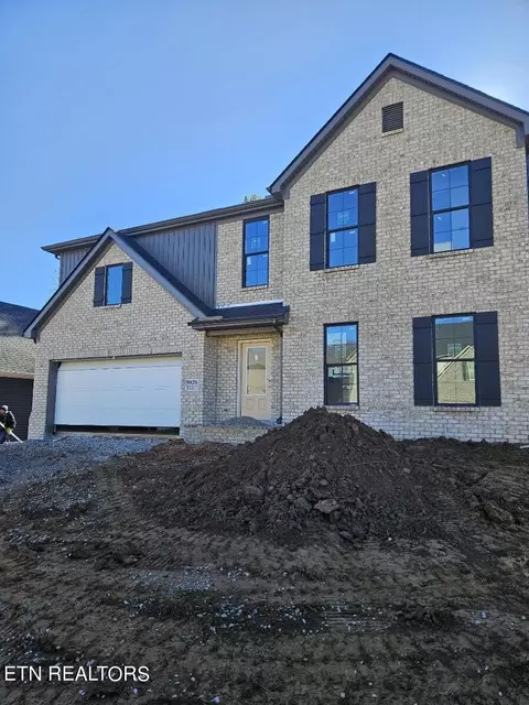 9026 Chandlers Cove Ln, Knoxville, TN 37922