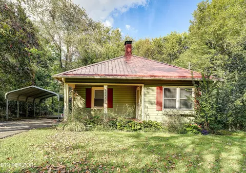 3446 Street Dr, Johnson City, TN 37604