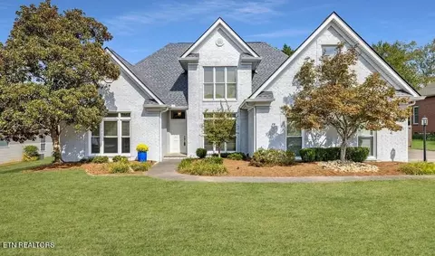 2532 Silverstone Ln, Knoxville, TN 37932