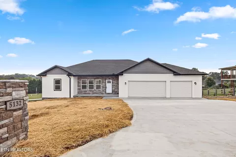 5132 Candlewood Ct, Maryville, TN 37804