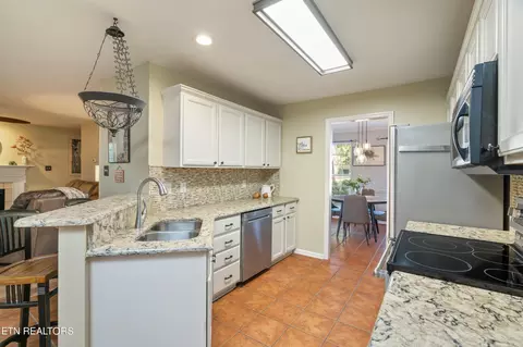 7219 Emerald Heath Rd, Powell, TN 37849 photo 10