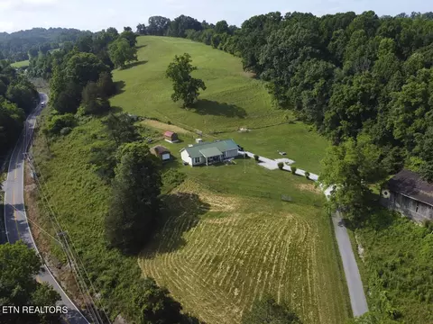 1526 Long Hollow Rd, La Follette, TN 37766