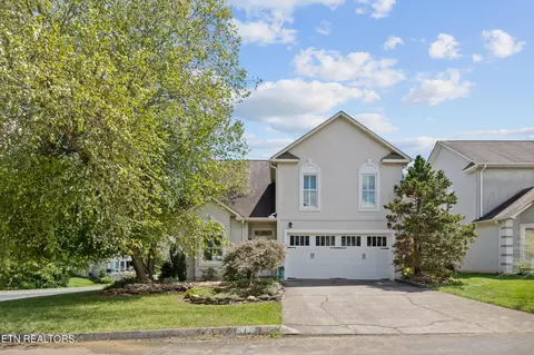 8600 Charles Towne Ct, Knoxville, TN 37923