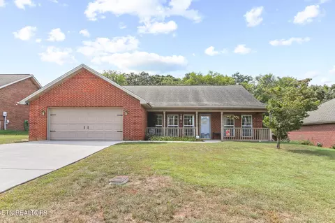 1111 Mercer Dr, Maryville, TN 37801