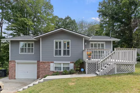 2304 Nuthatcher Rd, Knoxville, TN 37923