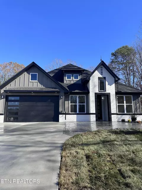 202 Atoka Pl, Loudon, TN 37774