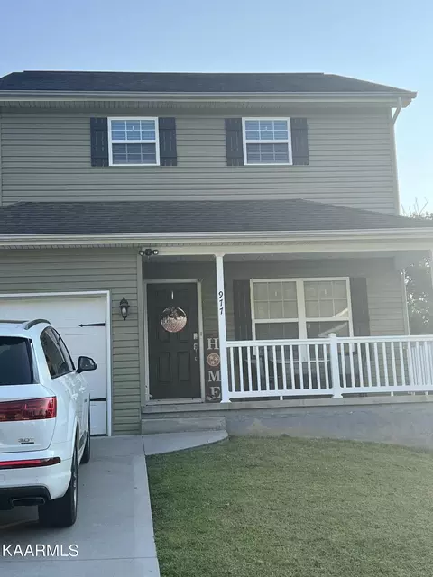 977 Norwood Village Ln, Maryville, TN 37801
