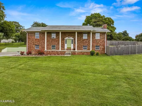 1611 El Prado Dr, Knoxville, TN 37922