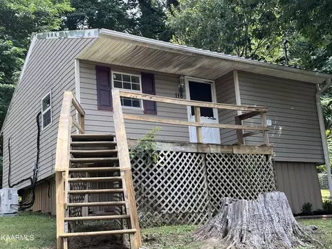 118 Wainwright Rd, Oak Ridge, TN 37830