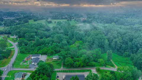 118 W Copeland Dr, Powell, TN 37849