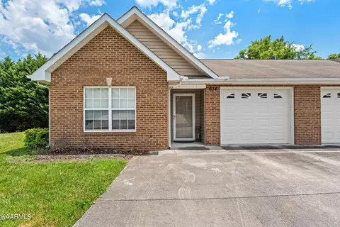 614 Yellow Leaf Way, Knoxville, TN 37912