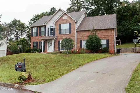 1620 Campfire Dr, Knoxville, TN 37931