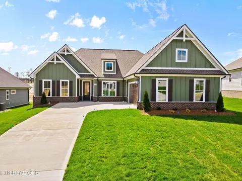 243 Trillium Tr, Lenoir City, TN 37771