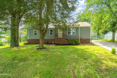 2716 Lay Ave, Knoxville, TN 37914