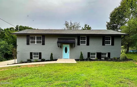 6314 John May Dr, Knoxville, TN 37921