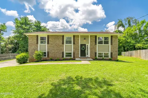 7602 Moon Crest Ct, Powell, TN 37849