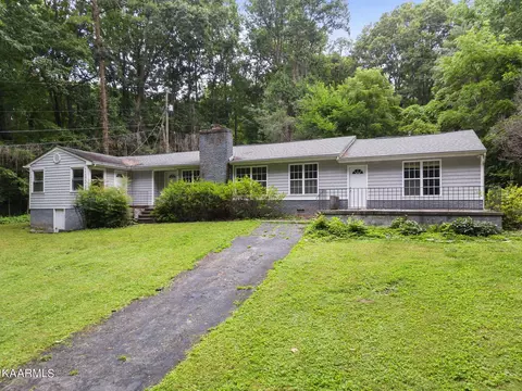 5913 Ridgewood Rd, Knoxville, TN 37918