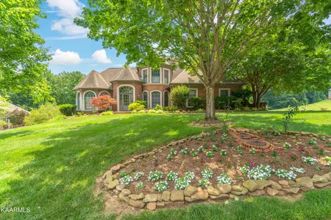 6828 Duncans Glen Dr, Knoxville, TN 37919