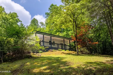 164 Rainbow Dock Ln, La Follette, TN 37766