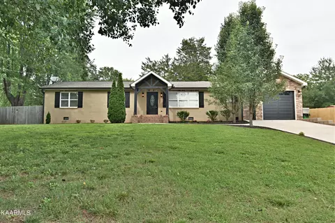 708 Owl Hollow Rd, Knoxville, TN 37923