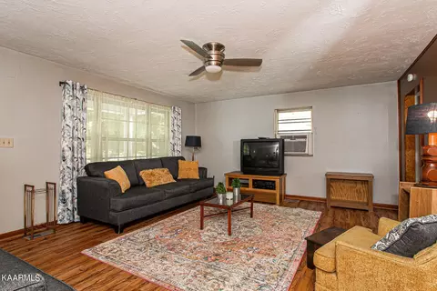 7070 Scottie Cir, Talbott, TN 37877 photo 6