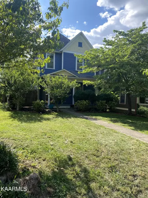 1023 Luttrell St, Knoxville, TN 37917