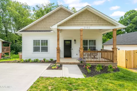 2102 Bernhurst Dr, Knoxville, TN 37918