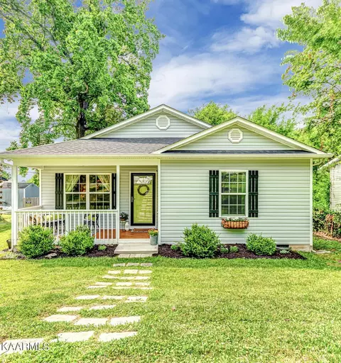 2714 Carson Ave, Knoxville, TN 37917