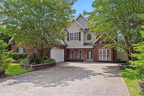 4700 Treybrooke Ln, Knoxville, TN 37918