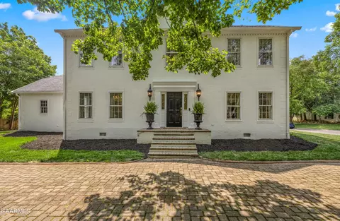 400 Boxwood Sq, Knoxville, TN 37919