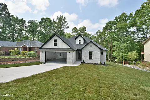 224 Nicoma Dr, Loudon, TN 37774