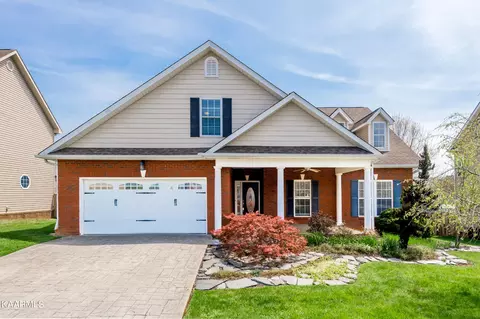 10346 Clover Ridge Ln, Knoxville, TN 37931