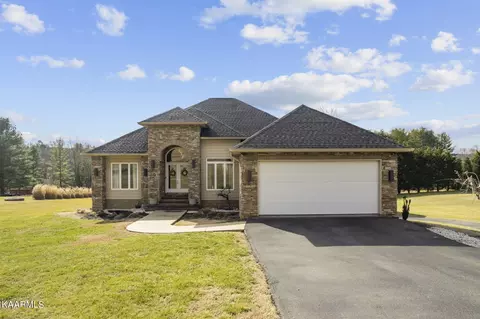 213 Sugar Hollow Tr, Piney Flats, TN 37686