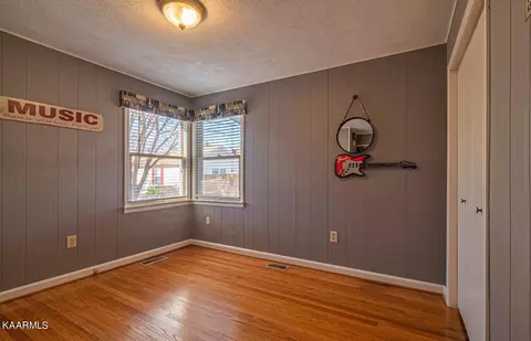 4611 E Joyce Ln, Powell, TN 37849 photo 9