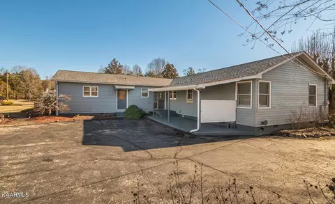 4611 E Joyce Ln, Powell, TN 37849 photo 4