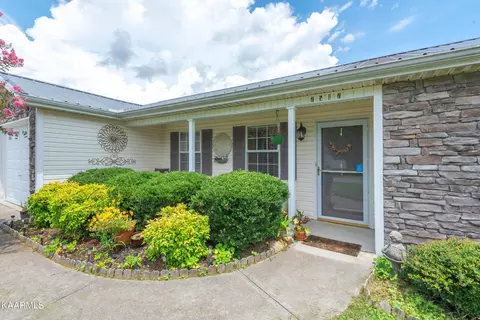 7517 Gary White Rd, Corryton, TN 37721 photo 2