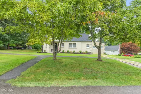 29 E Circle Rd, Norris, TN 37828 photo 3