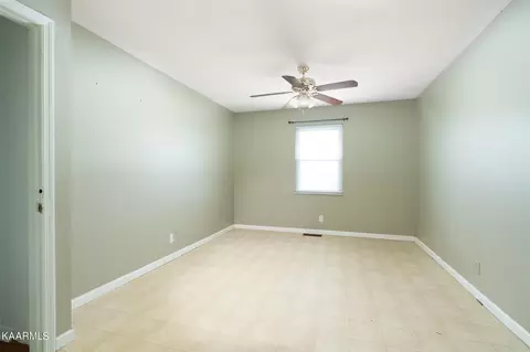 477 Wallace Rd, Luttrell, TN 37779 photo 7