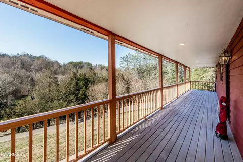 201 Wolfenbarger Rd, Luttrell, TN 37779 photo 4