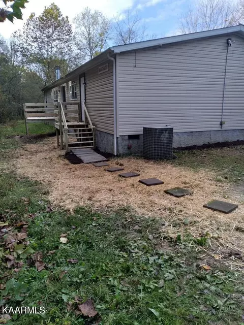 1295 E Wolf Valley Rd, Heiskell, TN 37754 photo 4