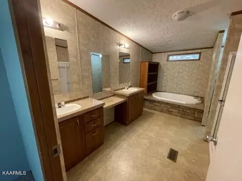 1295 E Wolf Valley Rd, Heiskell, TN 37754 photo 20