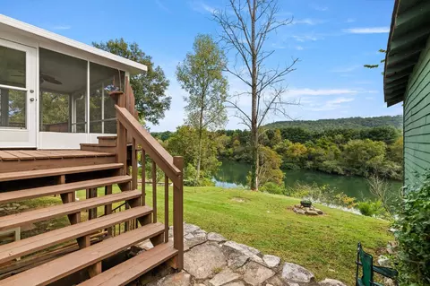 607 Eagle Bend Rd, Clinton, TN 37716 photo 4