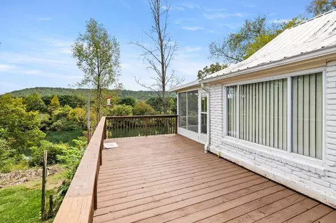 607 Eagle Bend Rd, Clinton, TN 37716 photo 8