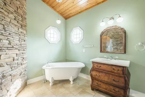 281 E Wolf Valley Rd, Heiskell, TN 37754 photo 19