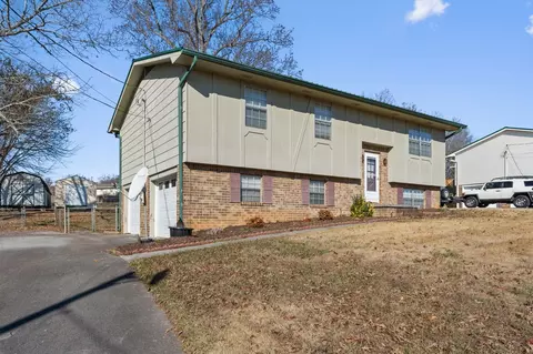 909 Tri Cir NE, Cleveland, TN 37312
