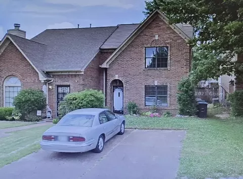 1648 Beaver Trail Dr, Cordova, TN 38016