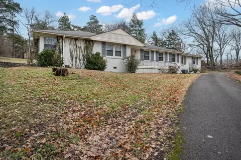 4542 Shys Hill Rd, Nashville, TN 37215