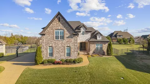 18 Beechwood Ct, Mount Juliet, TN 37122