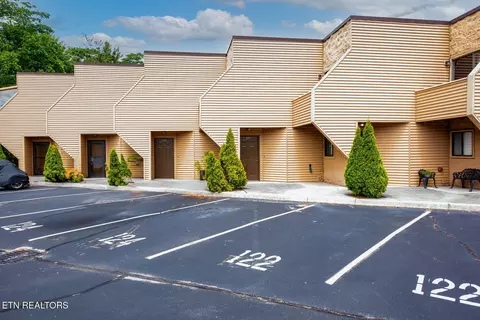 124 Olympia Dr, Alcoa, TN 37701